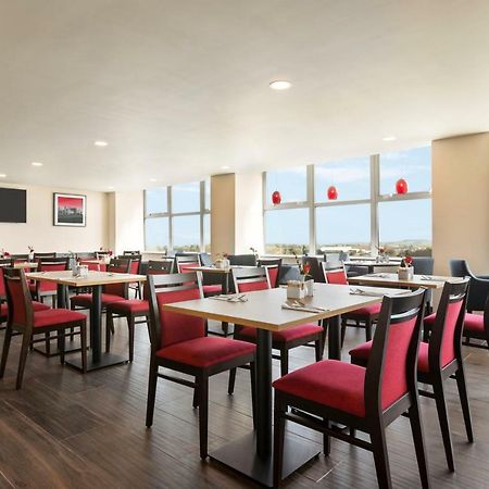 Hotel Ramada East Kilbride Esterno foto