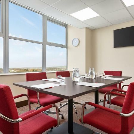 Hotel Ramada East Kilbride Esterno foto