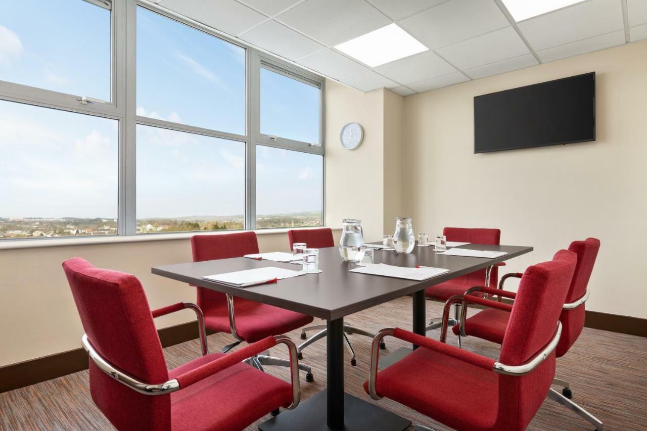Hotel Ramada East Kilbride Esterno foto