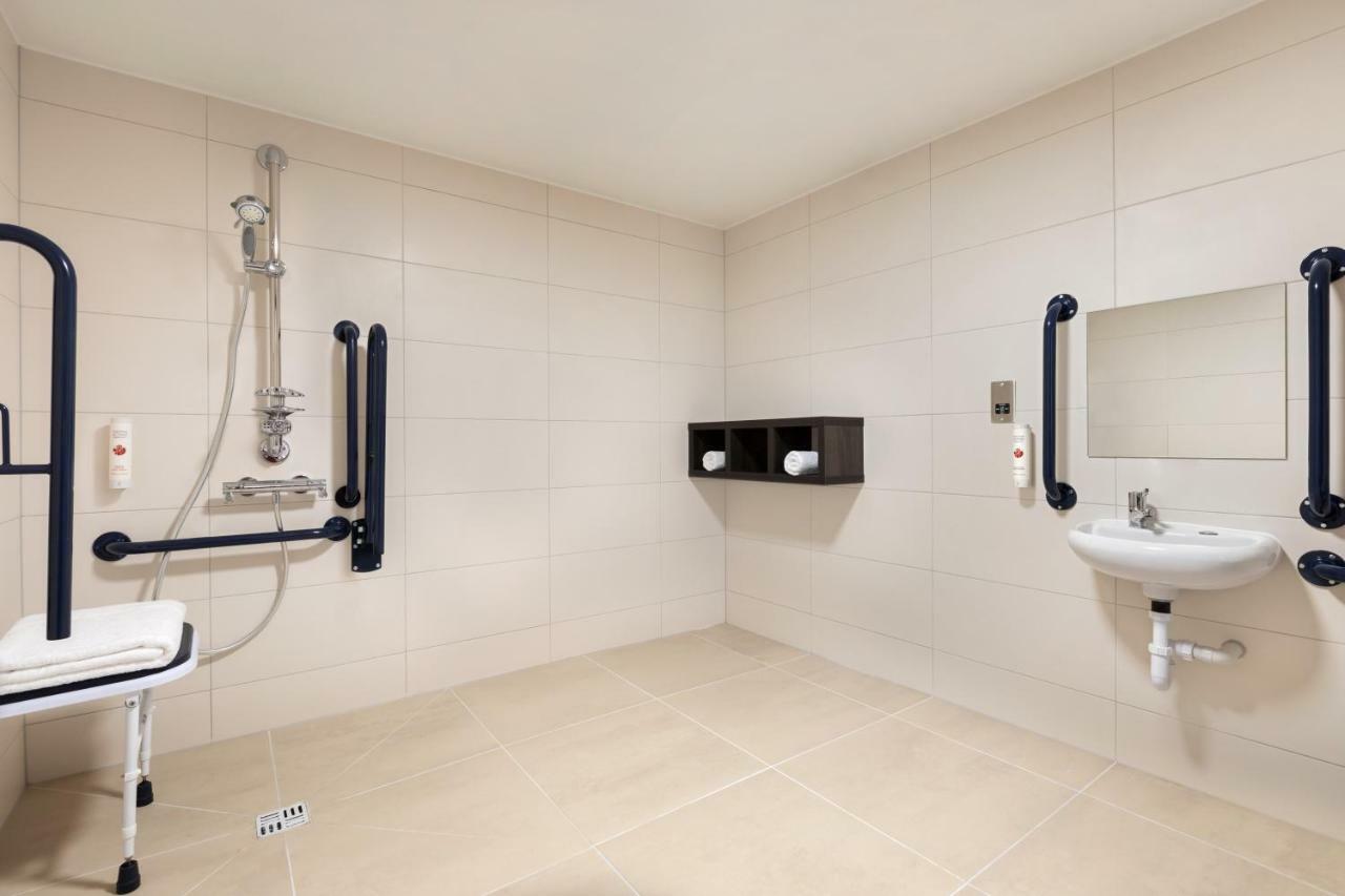 Hotel Ramada East Kilbride Esterno foto