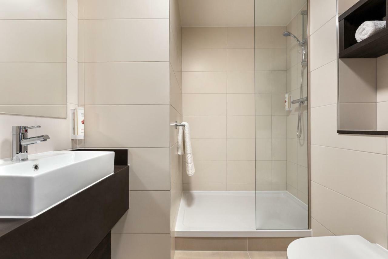 Hotel Ramada East Kilbride Esterno foto